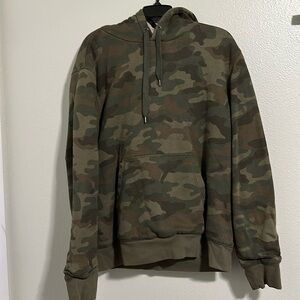 Size XL, Amazon, essentials fleece lined camo sweatshirt